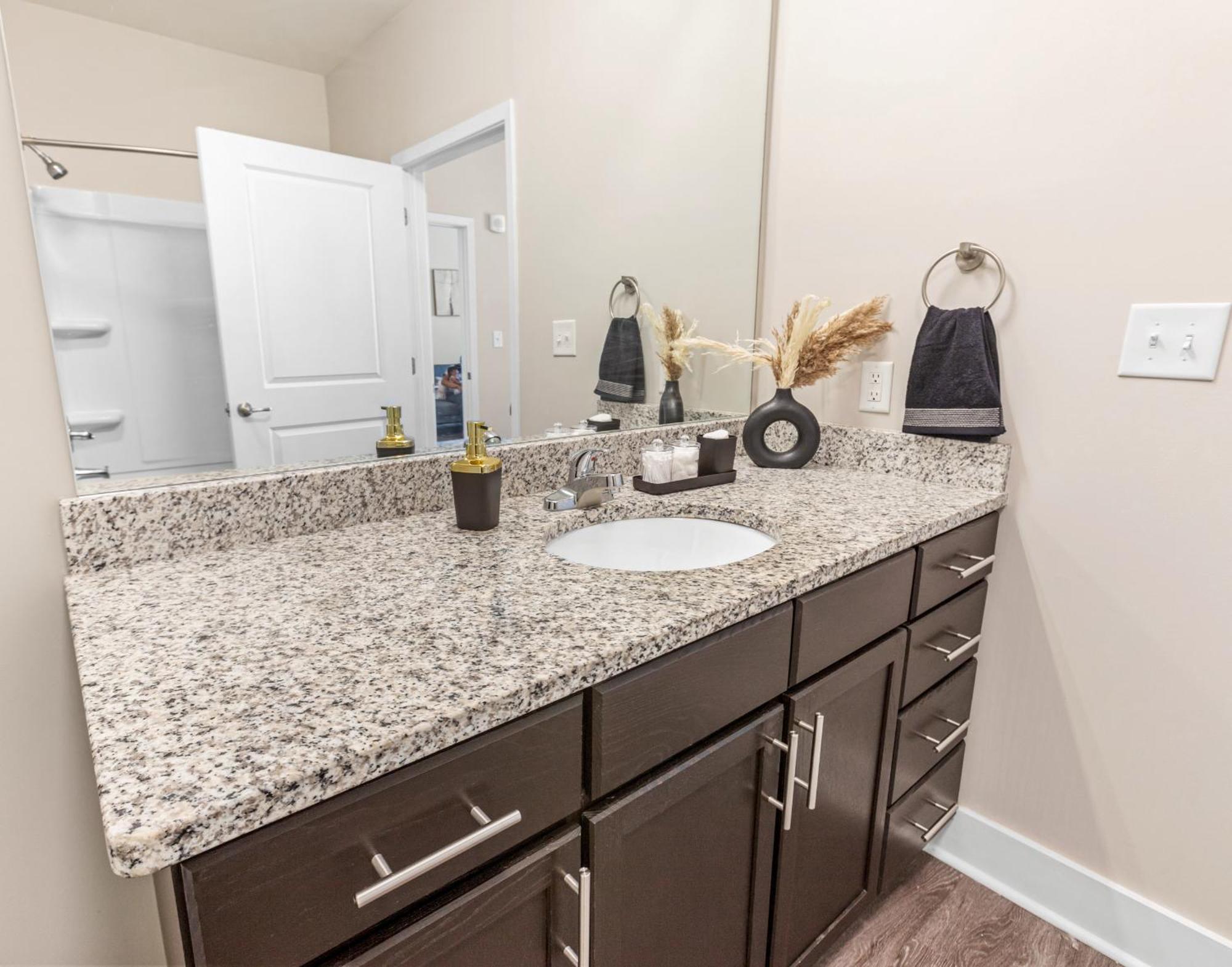 Modern Downtown Apartment Birmingham Ngoại thất bức ảnh